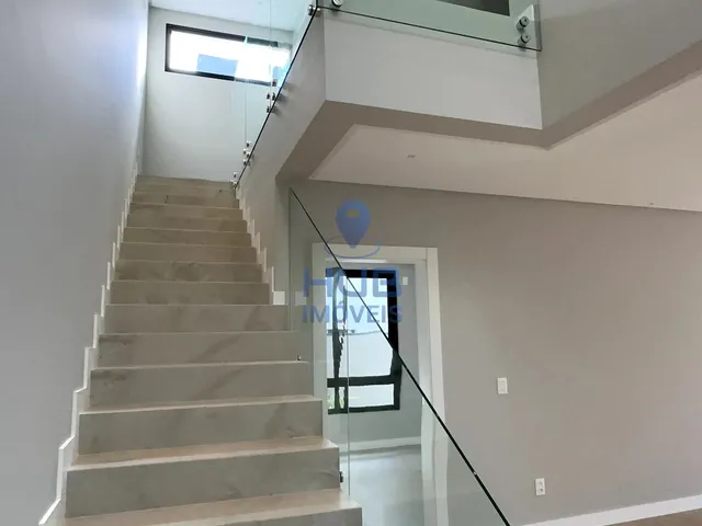 Imagem 9: Casa nova alto padrão Condomínio Caledônia com 4 suítes, sendo 1 no piso térreo