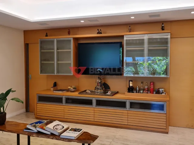 Imagem 2: Espaçoso apartamento de 4 quartos na Barra da Tijuca - RJ por R$ 1.8M para venda