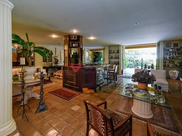 Imagem: Casa à venda na Gávea 700m², 4 suítes
