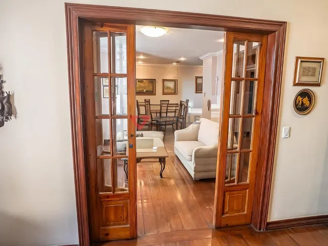 Imagem 4: Casa de Luxo À Venda na Urca: 340M², 6 Quartos, 3 Vagas