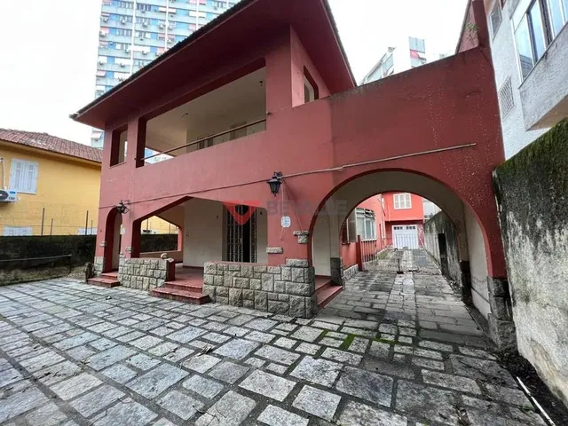 Imagem: Casa À Venda em Laranjeiras 350M², 7