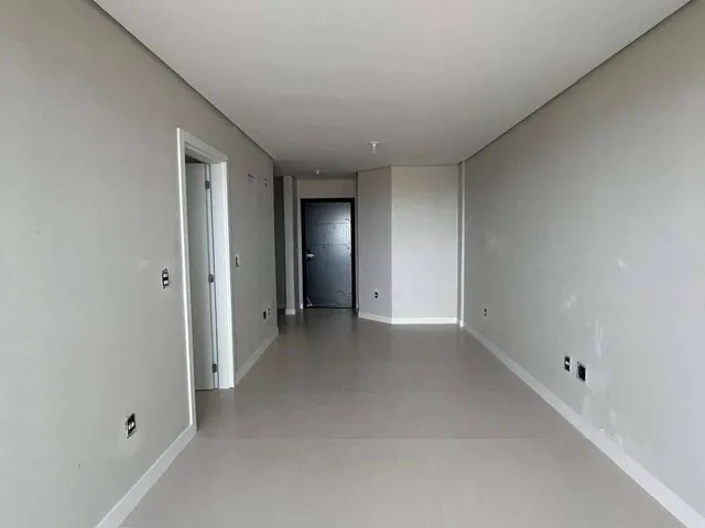 Imagem 8: Apartamento no Centro de Imbituba com Vista Mar e Localização Privilegiada
