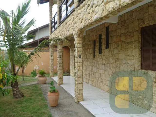 Imagem 4: Sobrado à venda, 50 m da praia, 1 Suíte + 4 quartos, 200m²