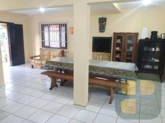 Imagem 12: Sobrado à venda, 50 m da praia, 1 Suíte + 4 quartos, 200m²