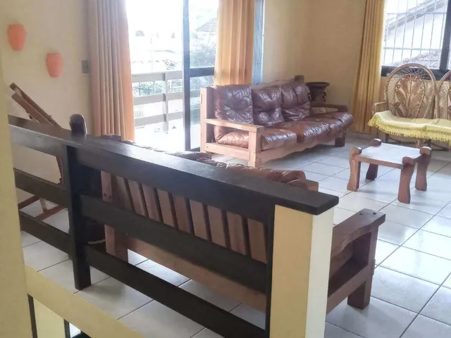 Imagem 10: Sobrado à venda, 50 m da praia, 1 Suíte + 4 quartos, 200m²