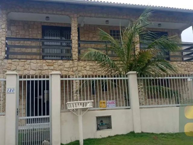 Imagem 15: Sobrado à venda, 50 m da praia, 1 Suíte + 4 quartos, 200m²