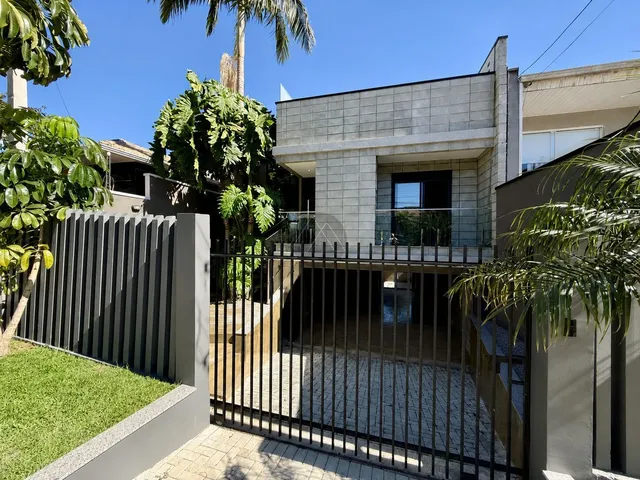 Imagem: Casa Nova Estilo Industrial com 5 Quartos