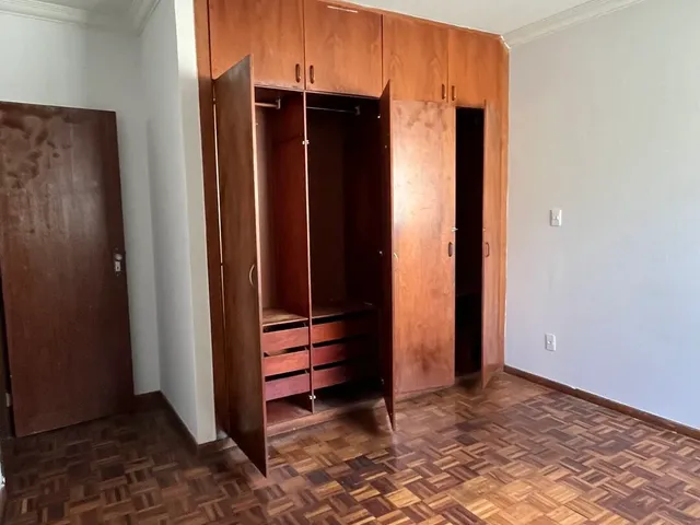 Imagem: Casa Geminada para LOCAÇÃO 4 Quartos 2