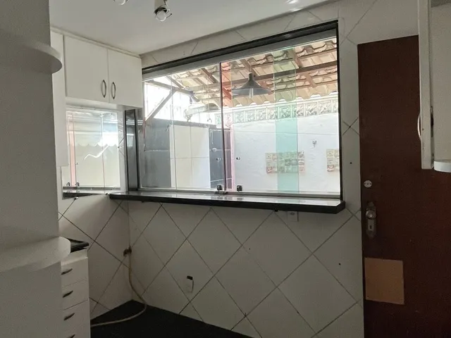 Imagem 8: Casa Geminada para LOCAÇÃO 4 Quartos 2 Banho 1 Vaga