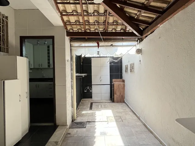 Imagem 5: Casa Geminada para LOCAÇÃO 4 Quartos 2 Banho 1 Vaga