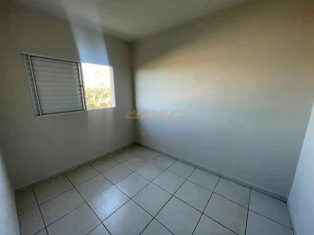 Imagem 3: Apartamento para Venda, Araguari / Mg, Bairro Goiás, 2 Dormitórios, 1 Banheiro, 1 Vaga de Garagem