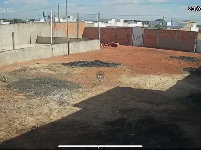 Imagem: 2 Terreno á Venda