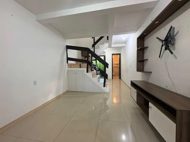 Imagem 3: Sobrado à venda no bairro Desvio Rizzo - Caxias do Sul/RS