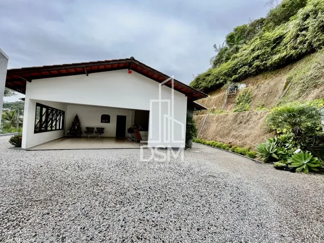 Imagem 3: Casa de Alto Padrão, com 3 Quartos (1 Suíte + 2 Dormitórios), Terreno com 3.200M² a Venda Bairro Águas Claras