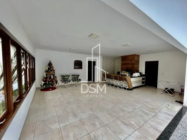 Imagem 4: Casa de Alto Padrão, com 3 Quartos (1 Suíte + 2 Dormitórios), Terreno com 3.200M² a Venda Bairro Águas Claras