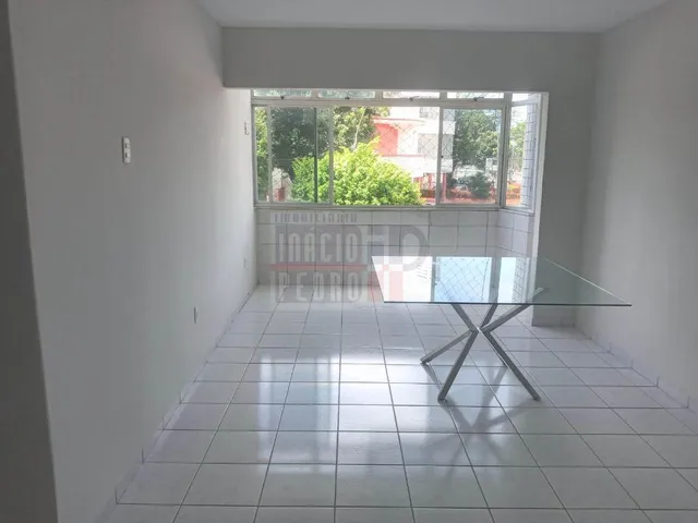 Imagem 9: Apartamento à Venda em Aflitos