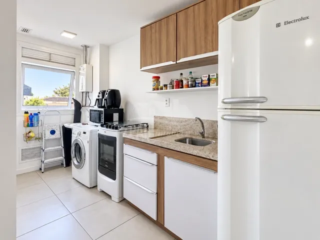 Imagem 3: Apartamento à venda com 2 quartos, 1 suíte e 2 banheiros em bairro privilegiado de