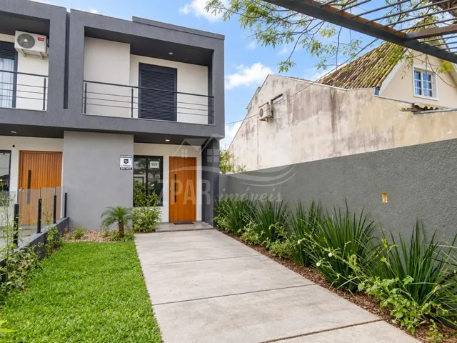 Imagem: Casa à venda em Porto Alegre-RS, bairro