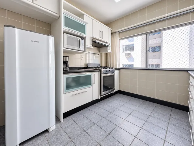 Imagem 8: Apartamento com vista para o mar à venda com 289m² por R$ 3.000.000,00