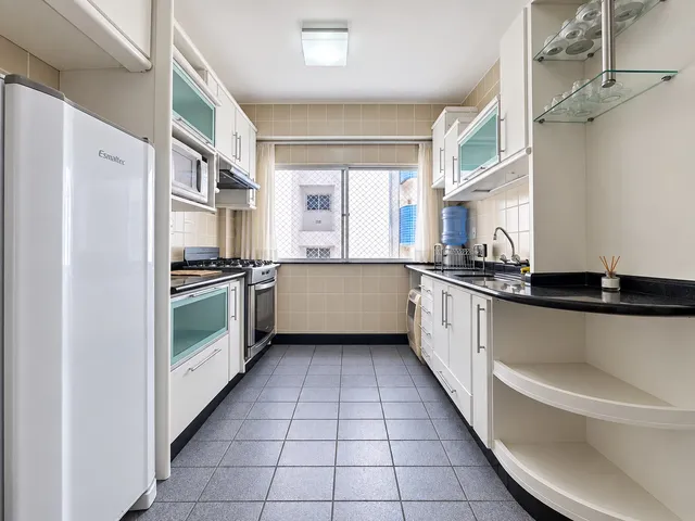 Imagem 10: Apartamento com vista para o mar à venda com 289m² por R$ 3.000.000,00