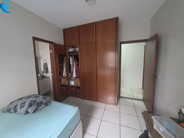 Imagem 15: Casa de 195 metros, com 3 quartos (2 suítes), 2 salas, quintal amplo e 4 vagas de
