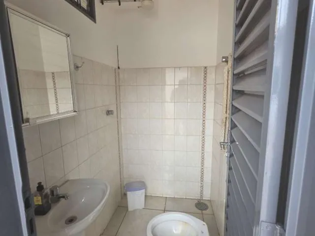 Imagem 4: Casa de 195 metros, com 3 quartos (2 suítes), 2 salas, quintal amplo e 4 vagas de