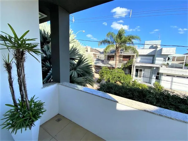 Imagem 5: Casa de Alto Padrão com Elevador no Condomínio Sun Village no Bairro Igara