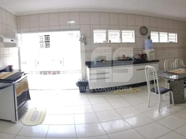 Imagem 2: Casa a venda com 3 quartos sendo 1 suíte no jardim Monte Castelo