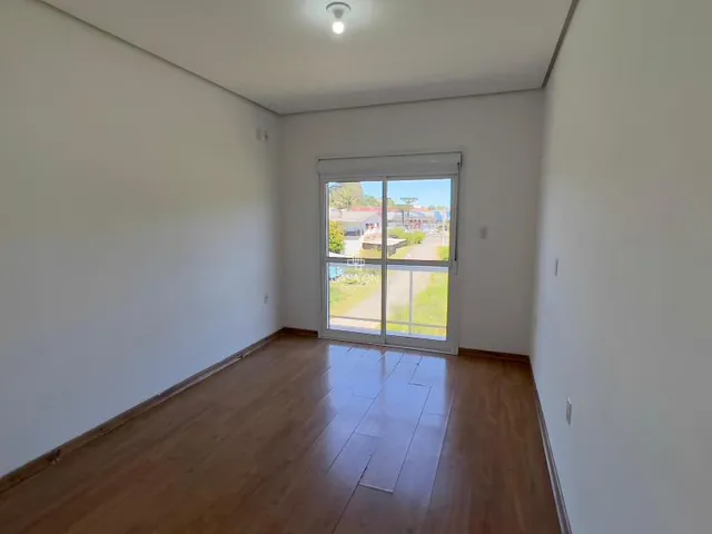 Imagem 2: Sobrado à venda com 2 dormitórios no bairro América em Farroupilha