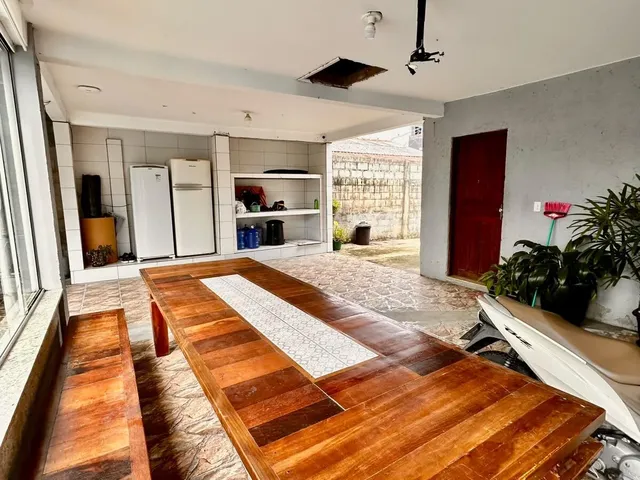 Imagem 8: Casa Alto Padrão com Piscina e Área Gourmet - Caminho Novo em Palhoça/SC