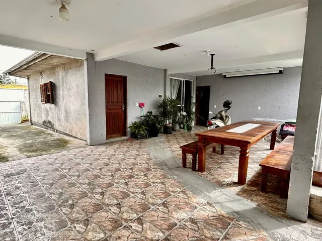 Imagem 14: Casa Alto Padrão com Piscina e Área Gourmet - Caminho Novo em Palhoça/SC