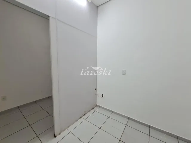 Imagem 6: Ampla Sala comercial com Subsalas, mais de 500m2 na Av Americo Sasdelli na Vila A em Foz