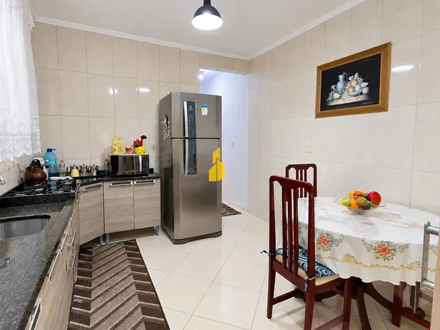 Imagem 13: Casa de Alto Padrão com 3 dormitórios (sendo 2 suítes com closet) no bairro Imigrantes