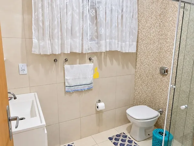Imagem 15: Casa de Alto Padrão com 3 dormitórios (sendo 2 suítes com closet) no bairro Imigrantes
