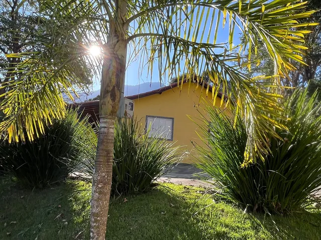 Imagem 2: Chácara À Venda em Delfim Moreira-Mg, Bairro Água Limpa: 4 Quartos, 1 Sala, 1 Banheiro, 150M² de Área. Venha Conferir!