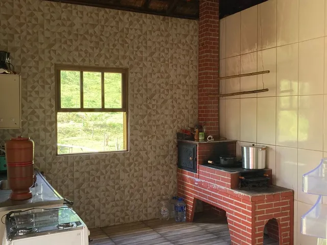 Imagem 9: Imperdível Chácara à Venda em Itajubá-MG, Bairro Angolá: 4 Quartos, 1 Sala, 1