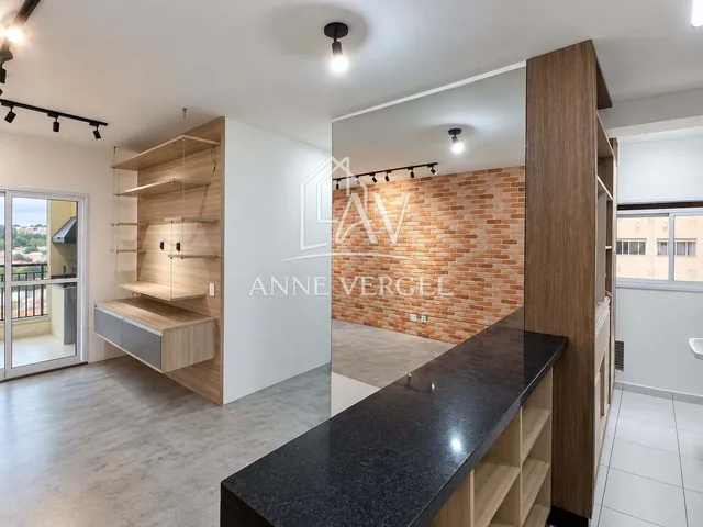 Imagem: O apartamento possui 2 Dormitórios, 1 Suíte, 2 Banheiros,