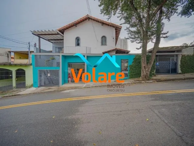 Imagem: A casa possui 3 Dormitórios, 1 Suíte, 3 Banheiros, 2