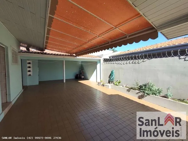 Imagem 2: Casa para Venda em Ponta Grossa, Jardim Carvalho, 3 dormitórios, 2 banheiros, 3 vagas