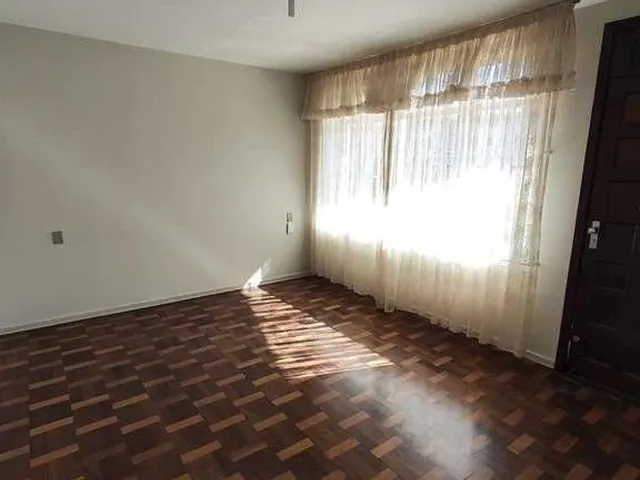 Imagem 3: Casa para Venda em Ponta Grossa, Jardim Carvalho, 3 dormitórios, 2 banheiros, 3 vagas
