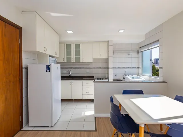 Imagem 2: APARTAMENTO RESIDENCIAL em Curitiba - Paraná, Alto da Rua XV