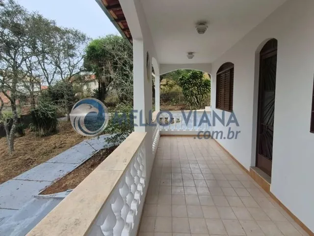 Imagem 13: Excelente chácara localizada em área urbana, com sala com varanda, 4 quartos (sendo 2