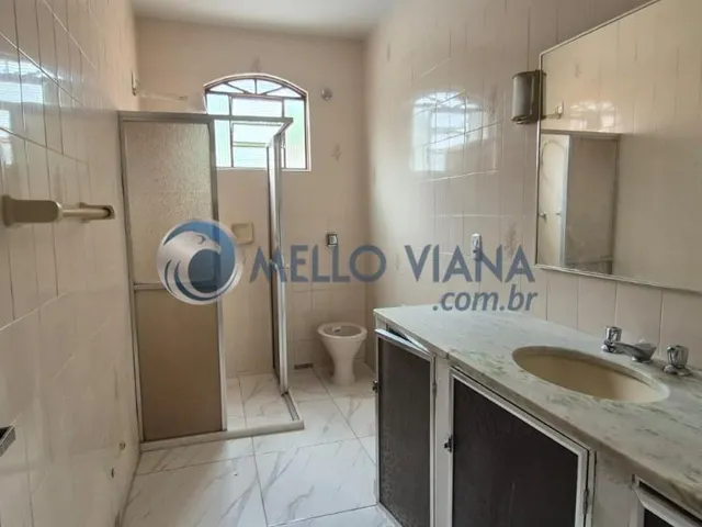 Imagem 8: Excelente chácara localizada em área urbana, com sala com varanda, 4 quartos (sendo 2