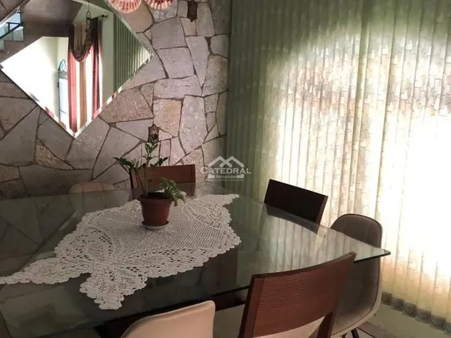 Imagem: Casa com Quatro Quartos a Venda no Jsrdim