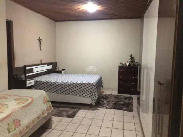 Imagem 4: Casa com Quatro Quartos a Venda no Jsrdim Esplanada