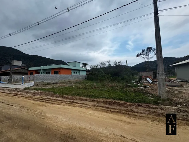 Imagem: O terreno possui 360m² de Área e está localizado em
