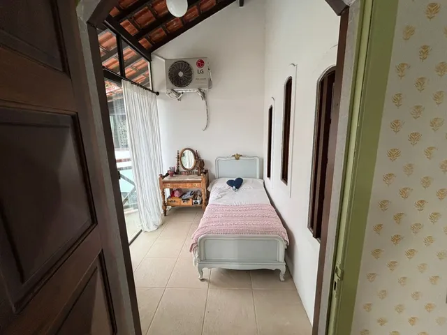 Imagem 2: Venda - Casas - 5 dormitórios - Quitandinha - Petrópolis - RJ