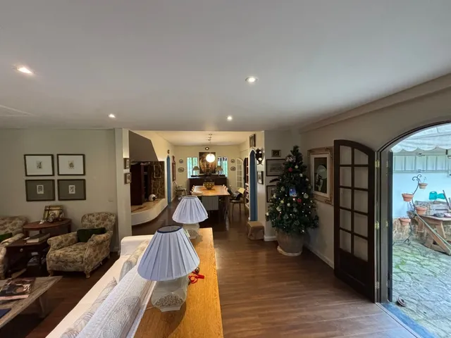 Imagem 10: Venda - Casas - 5 dormitórios - Quitandinha - Petrópolis - RJ