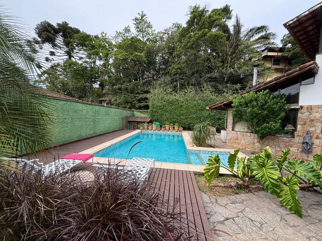 Imagem 15: Venda - Casas - 5 dormitórios - Quitandinha - Petrópolis - RJ