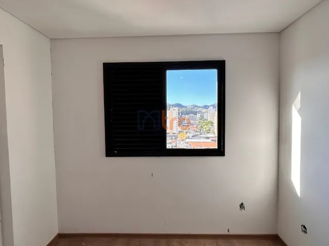 Imagem 10: Apartamento À Venda no Centro de Itajubá-Mg: 3 Quartos, 1 Suíte, 2 Salas, 2 Banheiros, 1 Vaga de Garagem, 97M² de Área